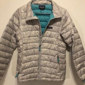 Patagonia girls xxl down sweater fits women s/m